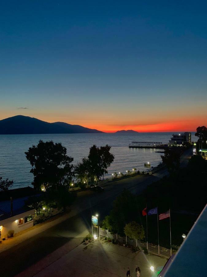 Hotel Divers Vlorë Exteriör bild